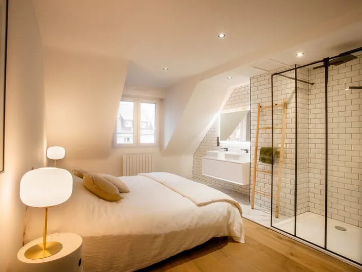 Chic et confort, 2 terrasses, parking, port à pied – photo 1